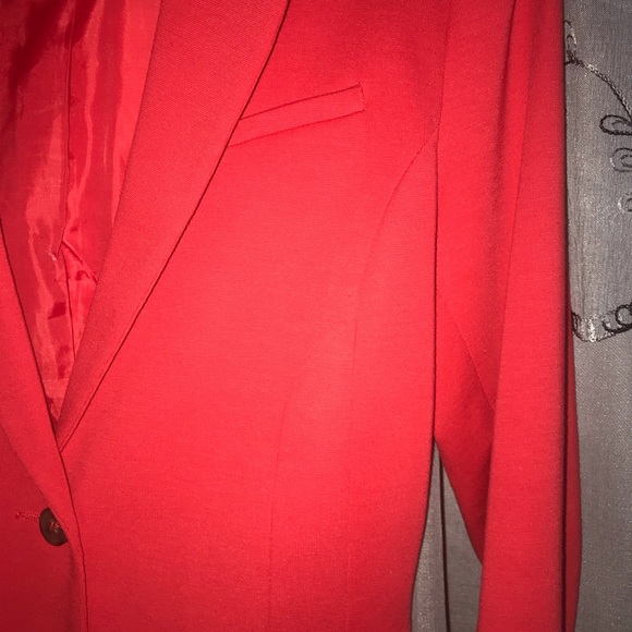 Blazer - Picture 3 of 8